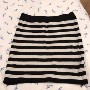 Black and white pencil skirt